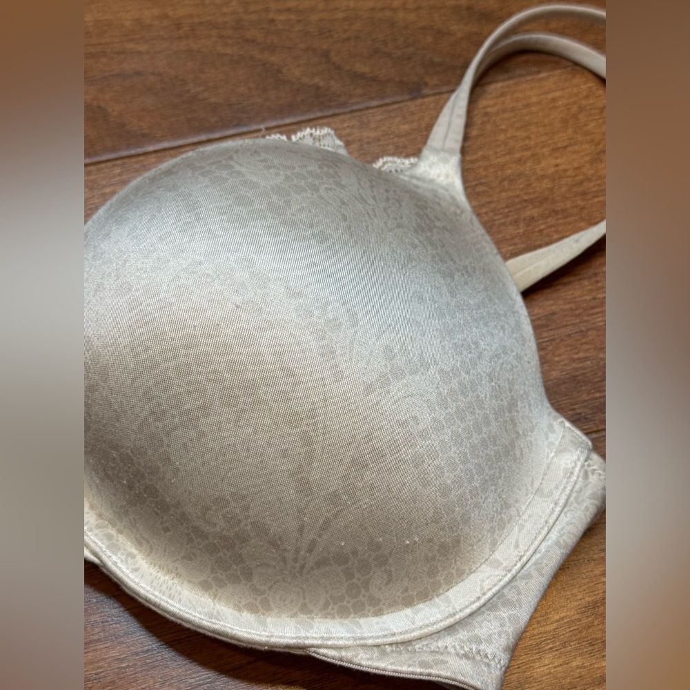 Vintage VICTORIA’S SECRET Light Beige Push-Up Bra - Picture 2 of 12